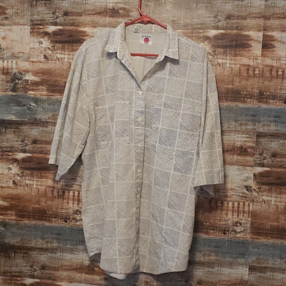 🌟 3 for $15 Deal! 🌟Tomato button up short sleeve shirt large
